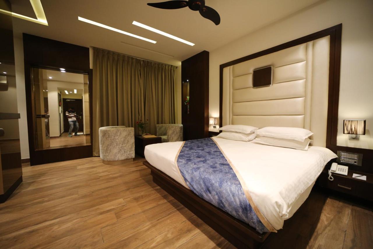 Hotel Prince Viraj ジャバルプル エクステリア 写真