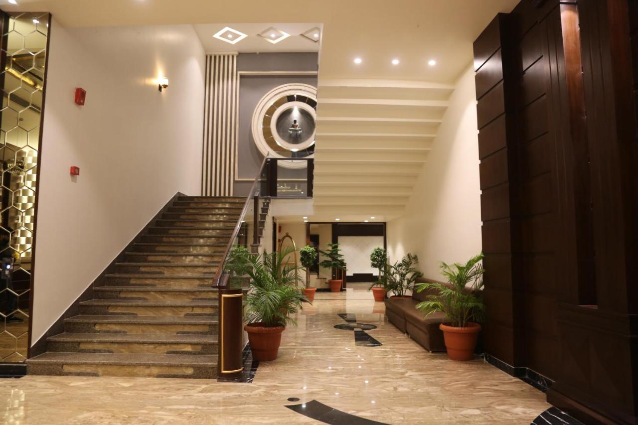 Hotel Prince Viraj ジャバルプル エクステリア 写真