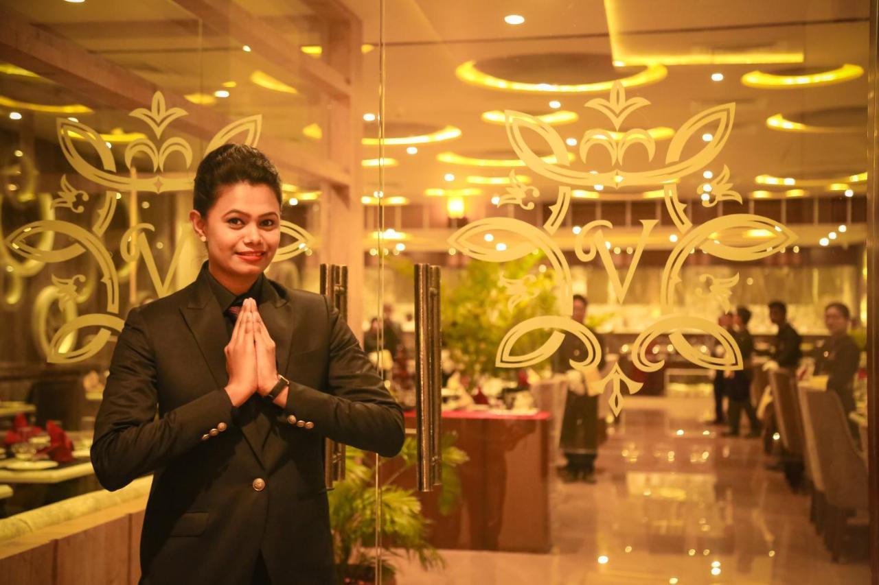 Hotel Prince Viraj ジャバルプル エクステリア 写真