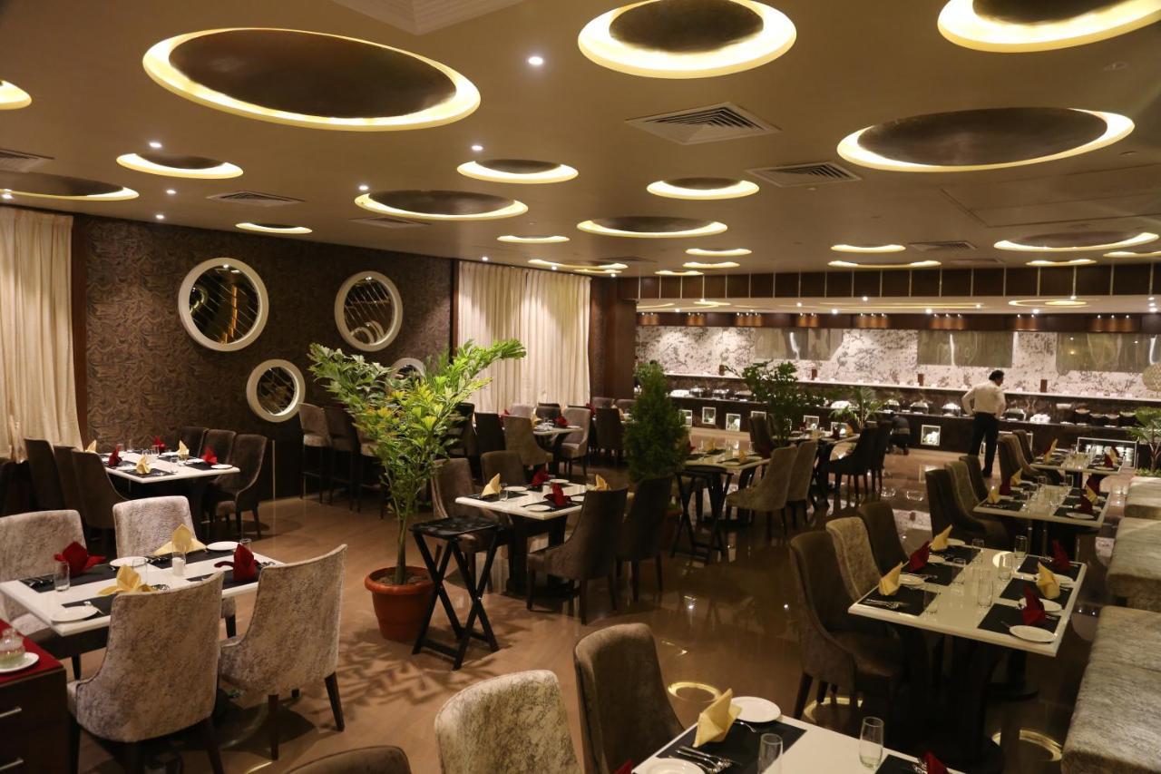 Hotel Prince Viraj ジャバルプル エクステリア 写真